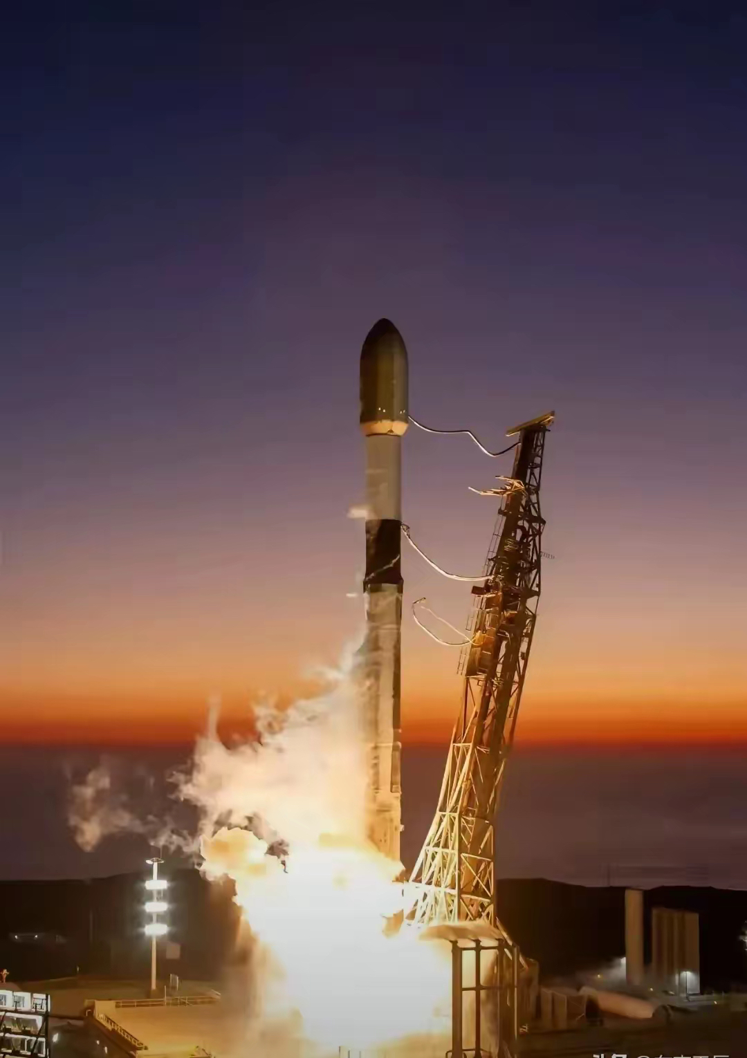 今晨休斯敦火箭调整名单以备荷甲，止住颓势环节打磨，引发热议，训练强度明显提升的简单介绍